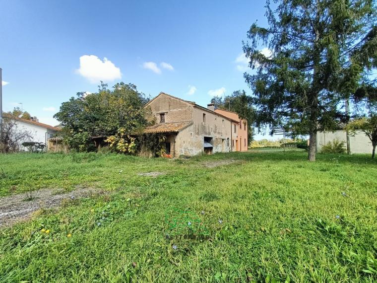 Fano - zona bellocchi - unifamiliare semindipendente in vendita