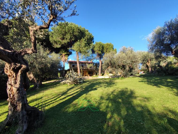 Fano - zona roncosambaccio - unifamiliare villa in vendita
