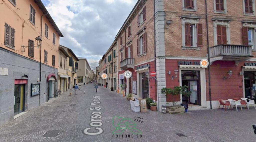 Fano - zona centro - locale commerciale negozio in vendita