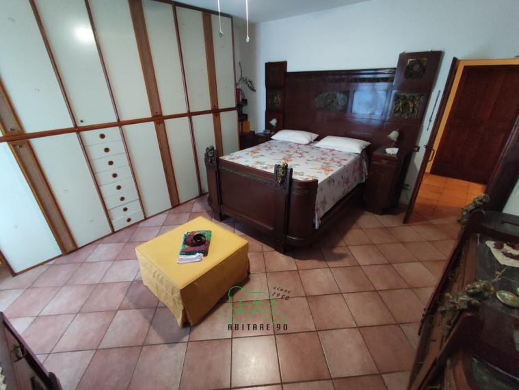 Fano - zona roncosambaccio - unifamiliare villa in vendita