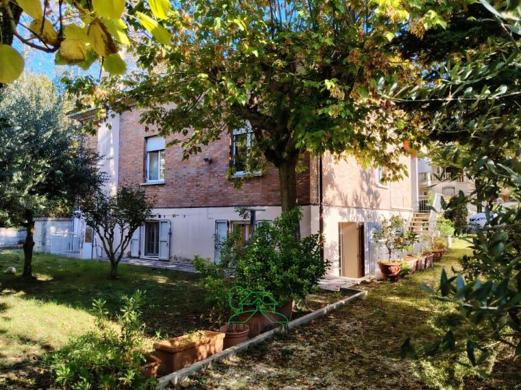 Fano - zona passeggi - unifamiliare villa in vendita