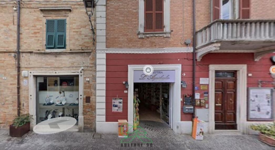 Fano - zona centro - locale commerciale negozio in vendita