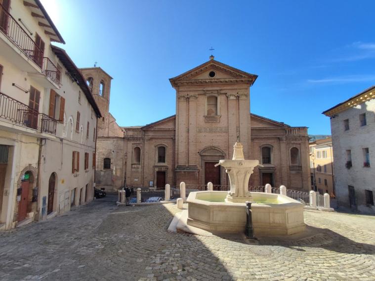 Fossombrone - zona centro storico - appartamento in vendita