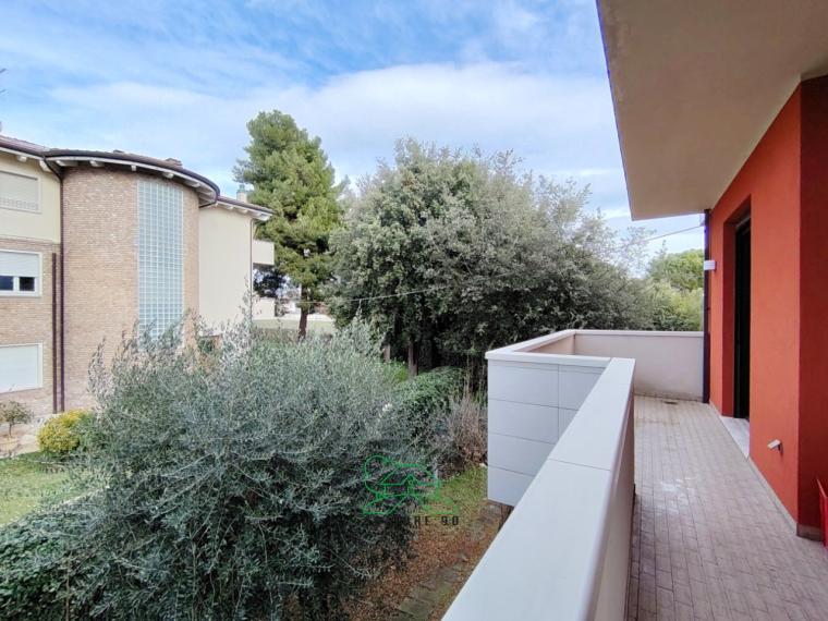 Fano - zona passeggi - appartamento in vendita