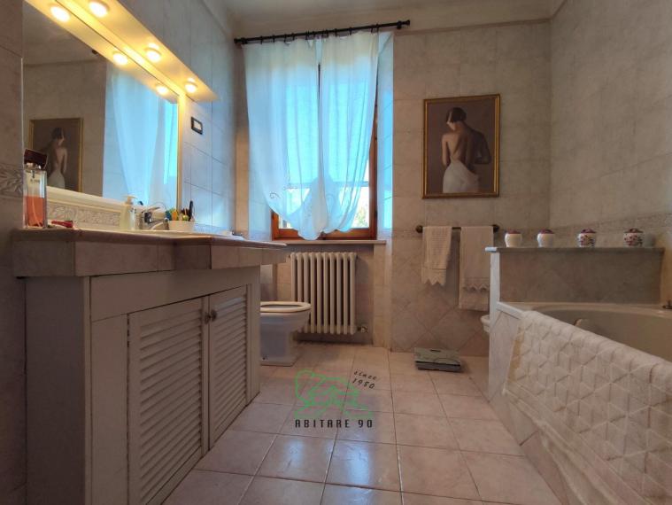Fano - zona roncosambaccio - unifamiliare villa in vendita