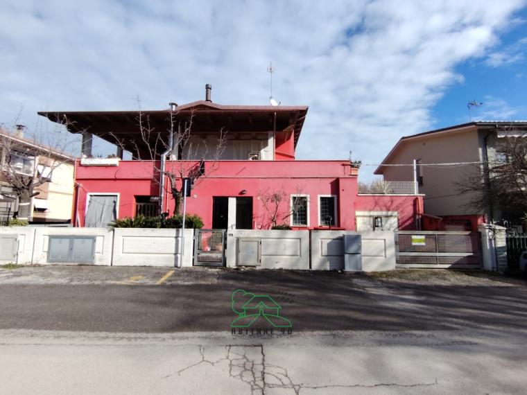 Fano - zona stadio-san lazzaro - laboratorio in locazione