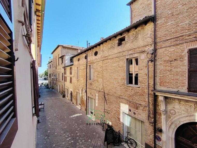 Fano - zona centro - appartamento in vendita