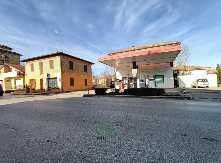 Cartoceto - zona centro - locale commerciale negozio in vendita