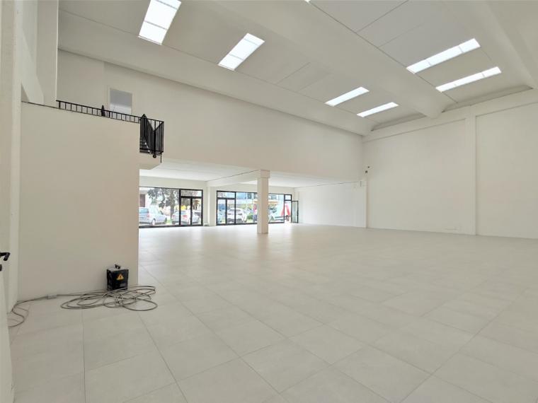 Fano - zona zuccherificio - laboratorio in vendita