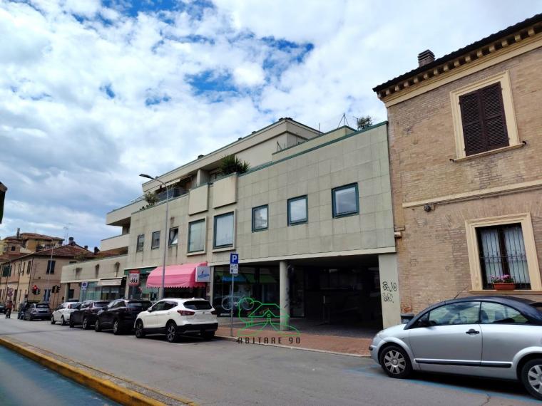 Pesaro - zona centro - ufficio in locazione