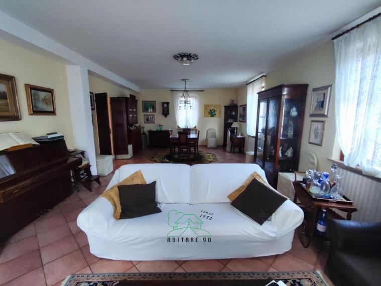 Fano - zona roncosambaccio - unifamiliare villa in vendita