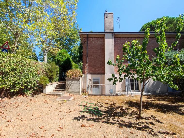 Fano - zona passeggi - unifamiliare villa in vendita