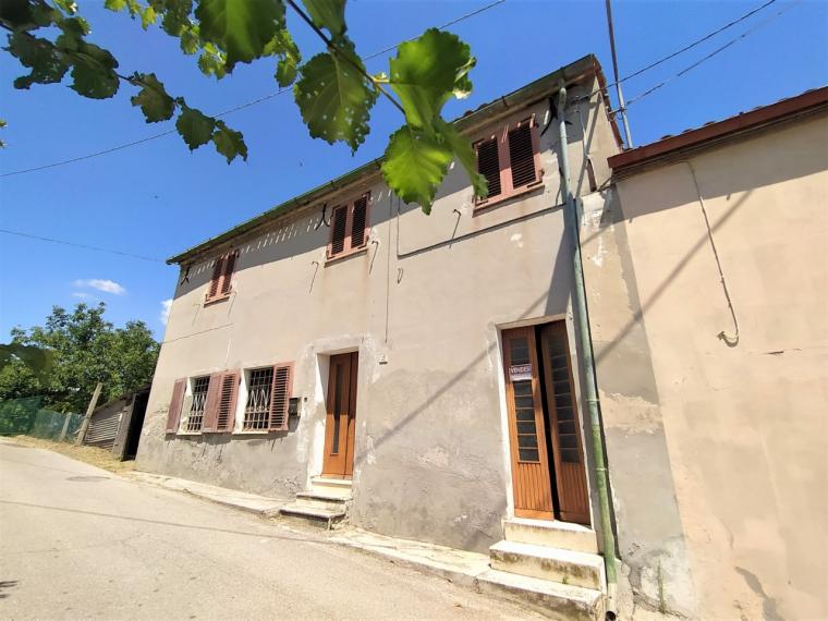 Fano - zona carignano - unifamiliare semindipendente in vendita