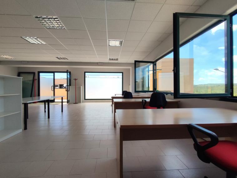 Fano - zona metaurilia - ufficio in locazione