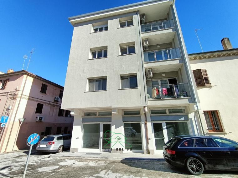Fano - zona centro - appartamento in vendita