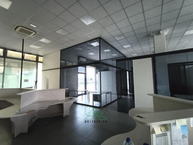 Fano - zona bellocchi - locale commerciale negozio in locazione