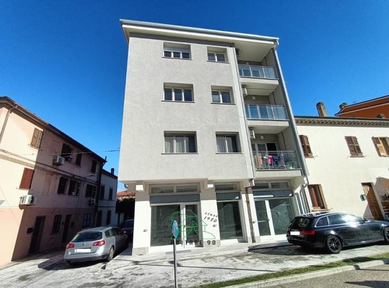 Fano - zona centro - appartamento in vendita