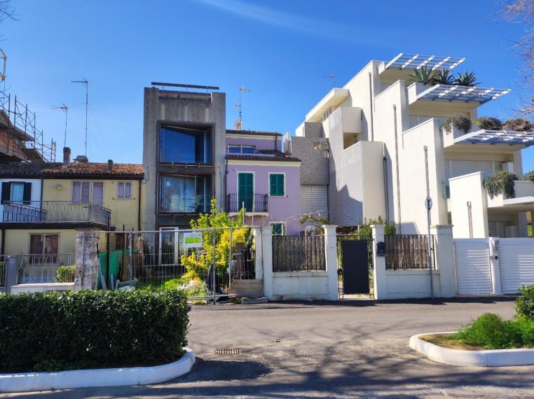 Fano - zona lido - schiera centrale in vendita