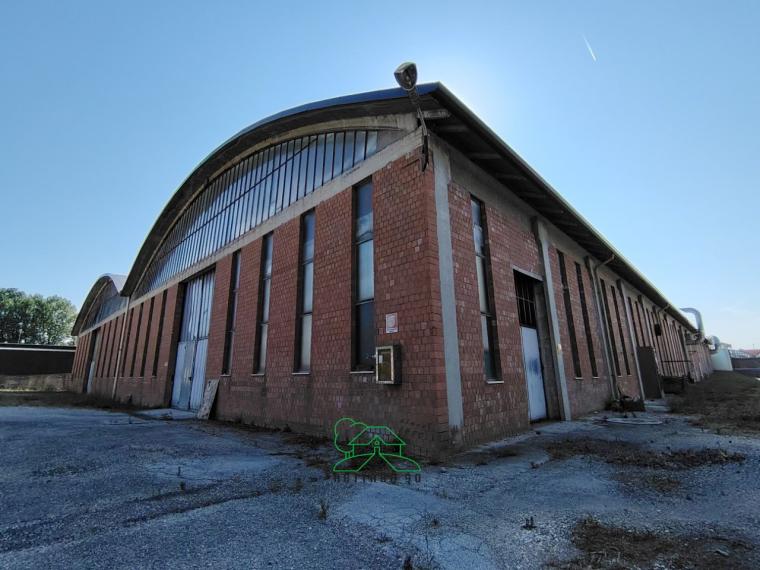 Fano - zona rosciano - capannone in vendita