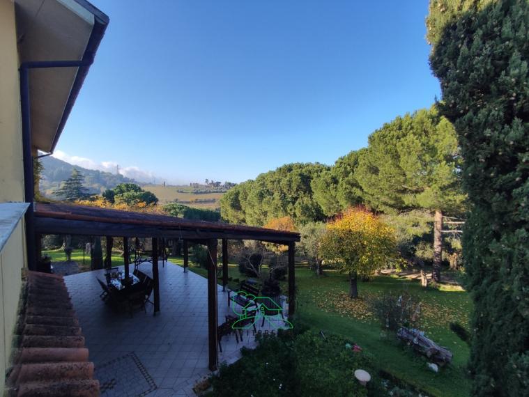 Fano - zona roncosambaccio - unifamiliare villa in vendita