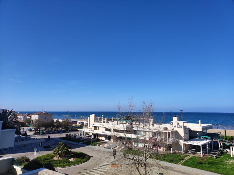 Fano - zona lido - schiera centrale in vendita