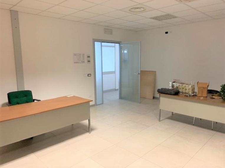 Fano - ufficio in locazione