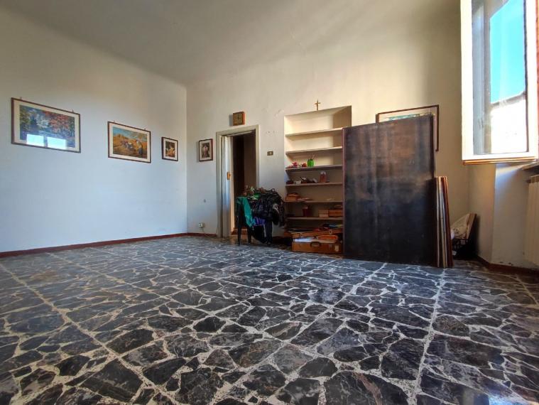 Fossombrone - zona centro storico - appartamento in vendita