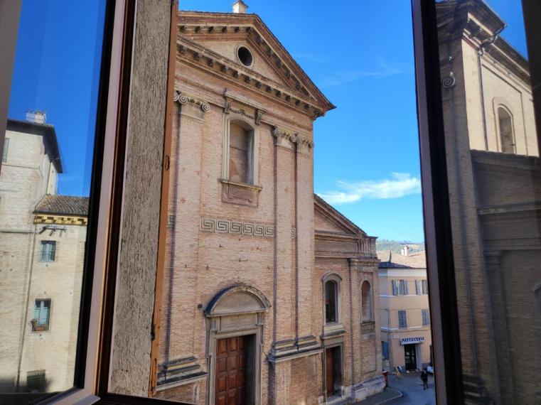 Fossombrone - zona centro storico - appartamento in vendita