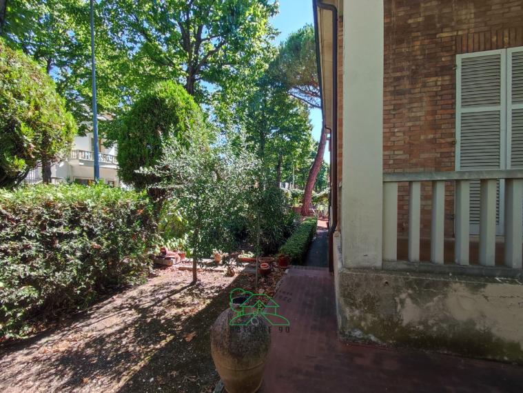 Fano - zona passeggi - unifamiliare villa in vendita