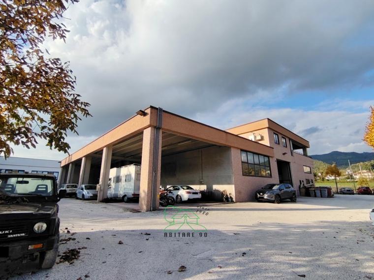 Urbino - capannone in vendita