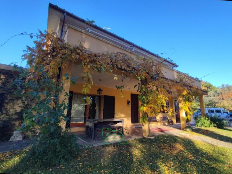 Fano - zona roncosambaccio - unifamiliare villa in vendita