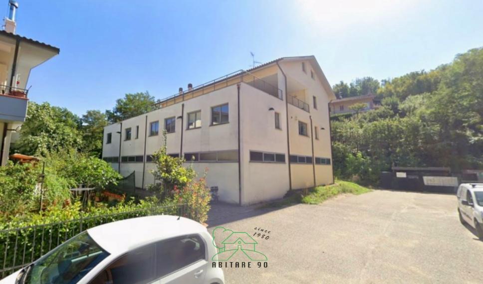 Urbino - capannone in vendita