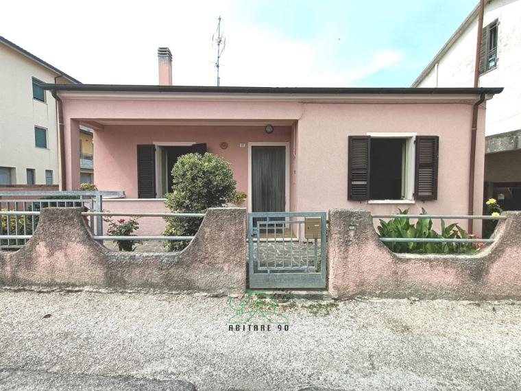 Fano - zona caminate - unifamiliare casa singola in vendita