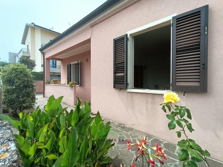 Fano - zona caminate - unifamiliare casa singola in vendita