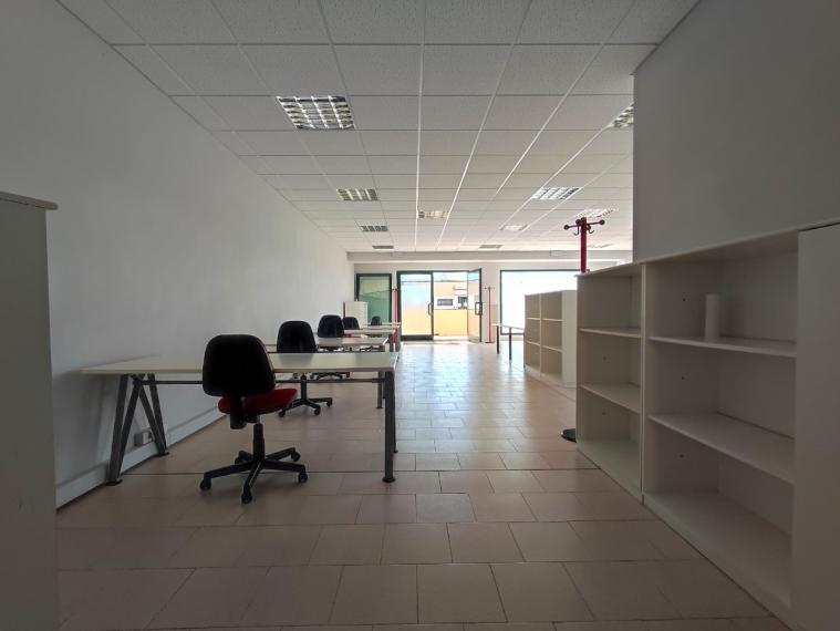 Fano - zona metaurilia - ufficio in locazione