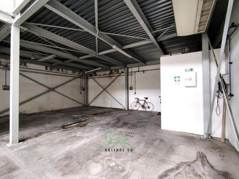 Fano - zona zuccherificio - locale commerciale negozio in vendita