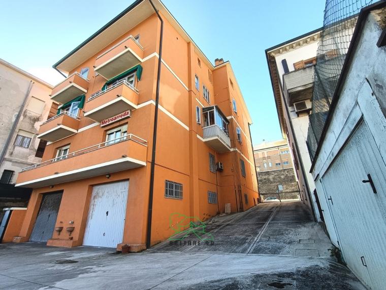 Fano - zona centro - appartamento in vendita