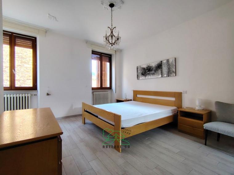 Fossombrone - zona centro storico - appartamento in vendita