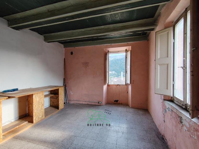 Fossombrone - zona centro storico - appartamento in vendita