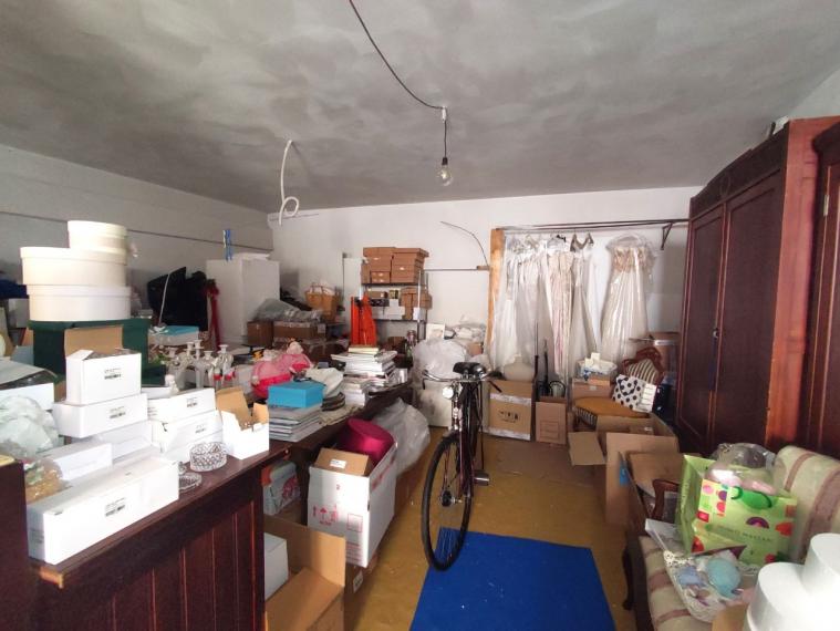 Fano - zona centro - magazzino in vendita