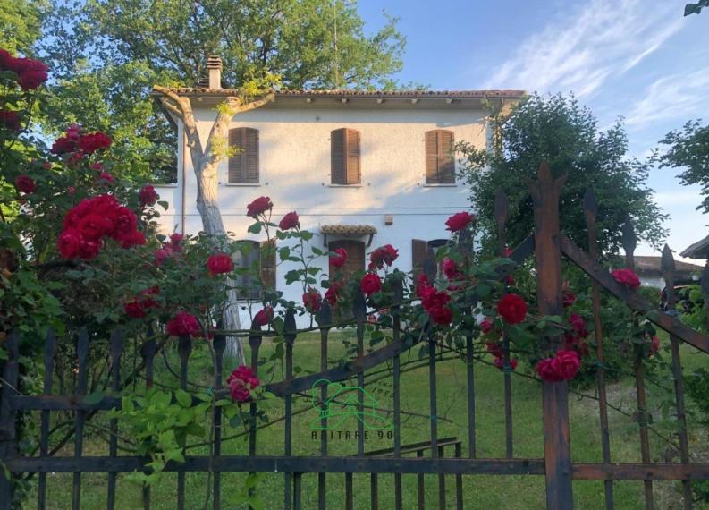 Fano - zona carignano - rustico casolare cascina in vendita