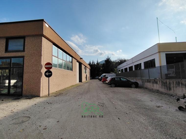 Urbino - laboratorio in vendita