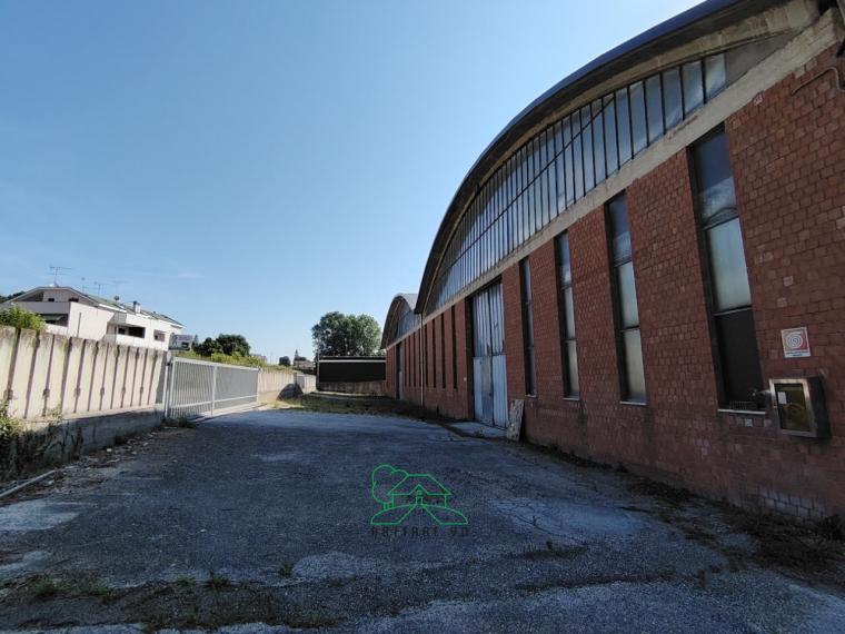 Fano - zona rosciano - capannone in vendita
