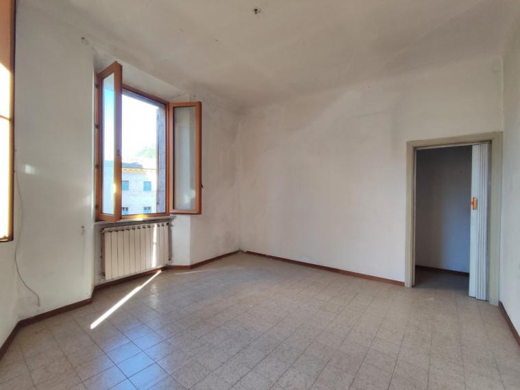 Fossombrone - zona centro storico - appartamento in vendita