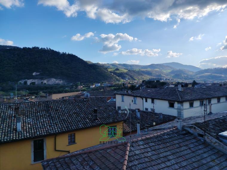 Fossombrone - zona centro storico - appartamento in vendita