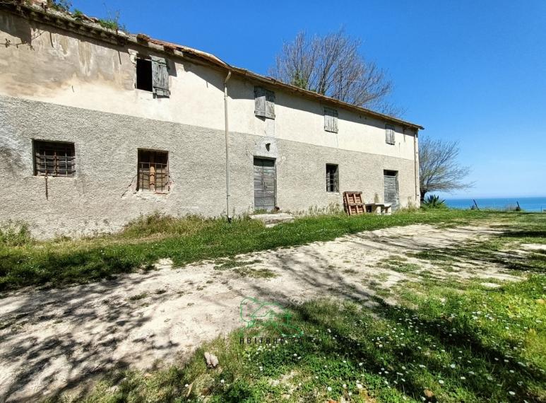 Fano - zona san biagio - rustico casolare cascina in vendita