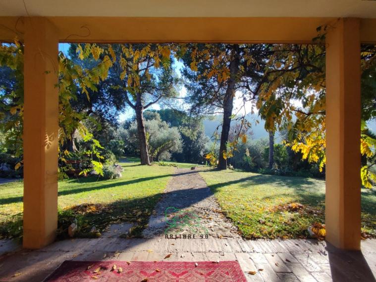 Fano - zona roncosambaccio - unifamiliare villa in vendita