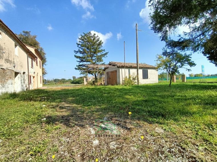 Fano - zona bellocchi - unifamiliare semindipendente in vendita