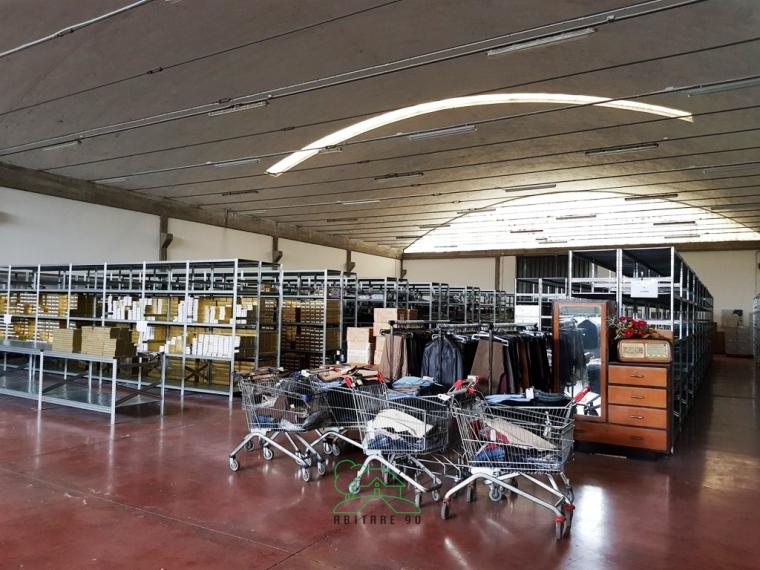 Fano - zona bellocchi - capannone in locazione