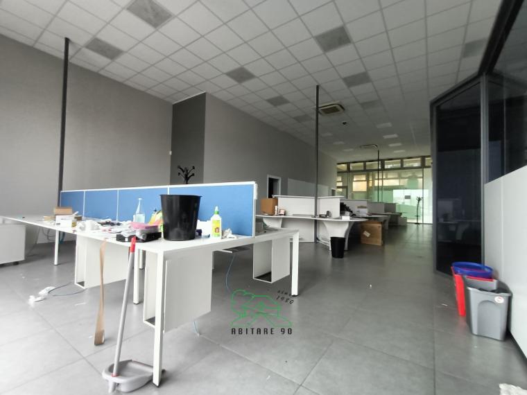 Fano - zona bellocchi - locale commerciale negozio in locazione